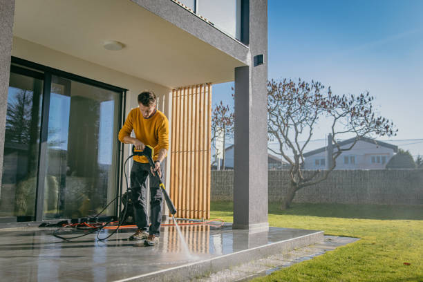 Best Animal Enclosure Cleaning  in Copiague, NY